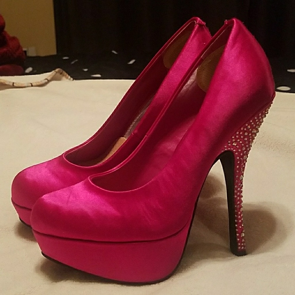 Hot pink Bakers high heels